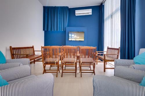Hotel Manila - image 14