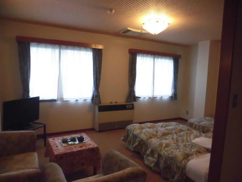 room detail thumbnail 1