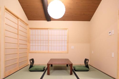 京一軒町家 染 SEN 七条壬生 Shichijo-Mibu - Tap to explore photos