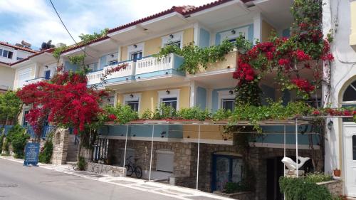 Paris Beach Hotel, Ireo bei Órmos Marathokámpou