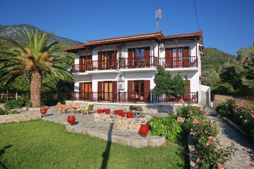 Maria Studios 4