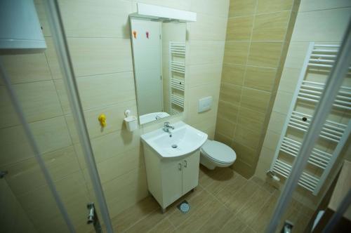 Jelena Apartment - image 10