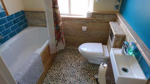 Studio 7 Apartment - image 9