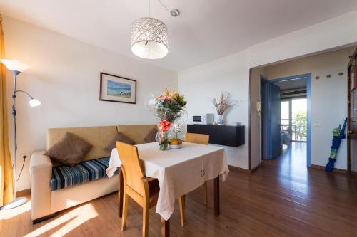 Apartamentos El Paseo - image 4