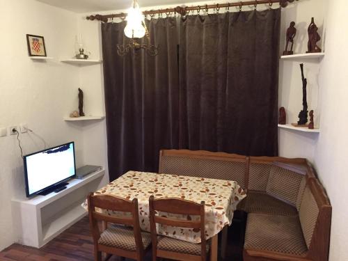  Tiara Apartman in Ika