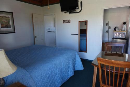 Big Meadow Lodge - image 6
