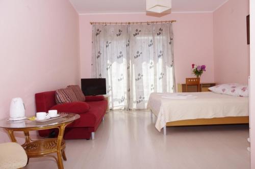 Europe Guesthouse - image 13