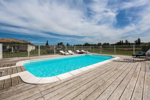 Beach, Les Roulottes-Gites de la Ferme de l'Autruche Dromoise in Livron-sur-Drome