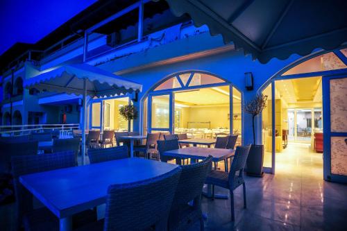 Tropical - image 6