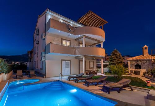  Apartments Stobreč, Pension in Split