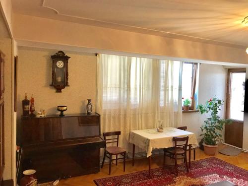 Room in Apartment at Tigrana Metsa, Erywań (zdjęcie 2)