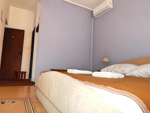 Rooms Camp Marina - Hotel - Lozovac