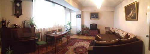 Room in Apartment at Tigrana Metsa, Erywań (zdjęcie 3)