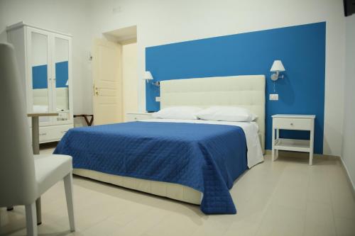 Il Gioiellino Lifestyle – Naples, CO