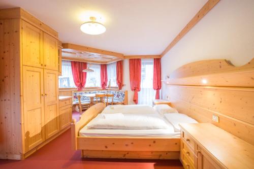 Chalet Hotel Diamant in San Martino In Badia
