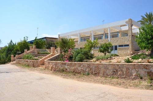 Aphrodite Beach Hotel - main image