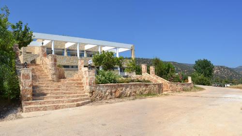 Aphrodite Beach Hotel - image 2