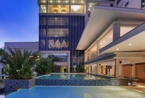 Piscina, Aston Karimun City Hotel in Tanjung Balai Karimun