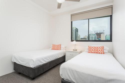 Two-Bedroom Apartment with Two Bathrooms image 6