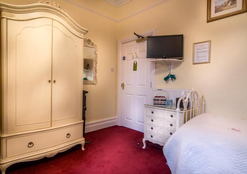 Creston Villa Guest House - image 10