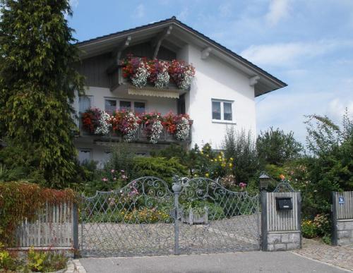 Viesnīcas āriene, Ferienwohnung Dachs in Zachenberg