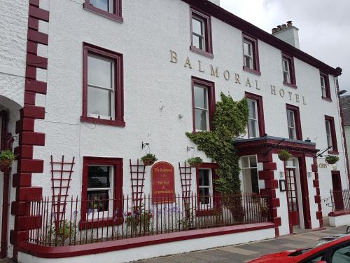 Balmoral Hotel - image 3
