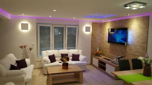Luxury Villa Star Lights Trogir - heated pool hot tub gym billiard - image 12