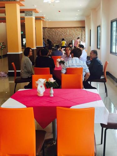 Attractions, Sakura Budget Hotel in Rajyindee Road