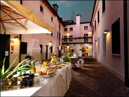 . Hotel & Residence Roma
