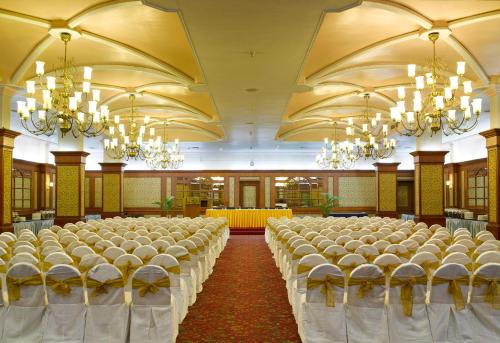 Posao Centar, Hotel Abad Plaza in Kochi