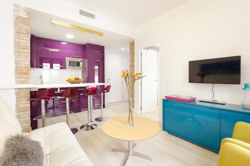HI ROOM - Smart Apartments - AC, Granada (foto 9)