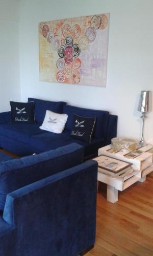One-Bedroom Apartment image 9