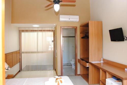 Double Room image 6