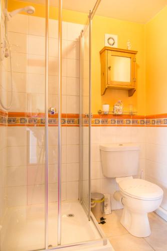 Creston Villa Guest House - image 14