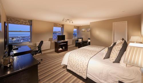 La Fregate Hotel - image 2