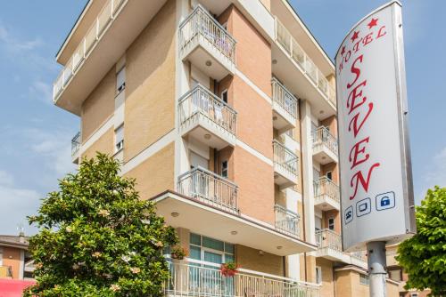 Hotel Seven 4