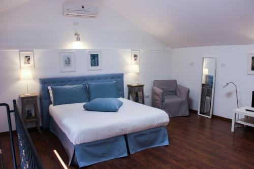 Aduepassi apartments in 曼弗雷多尼亞鎮中心