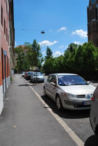 Apartment Center 25 - image 11