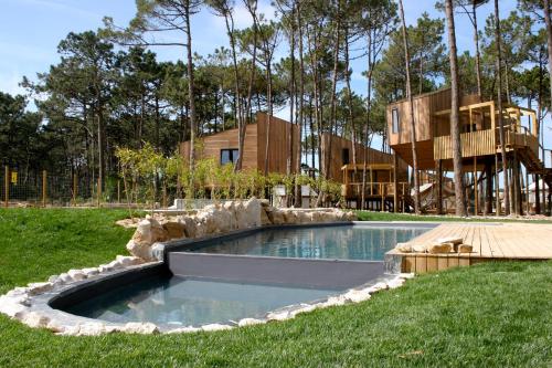 Bukubaki Eco Surf Resort - main image
