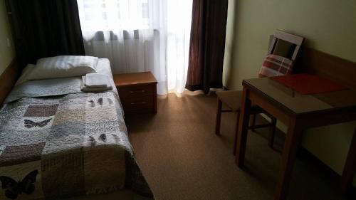1 twin bed