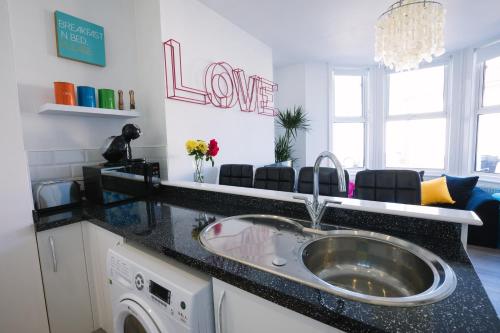 Sea View Sanctuary Apartment!
