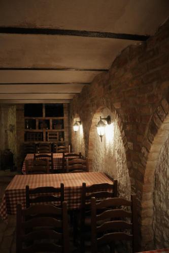 Halász Airport Panzio - image 8