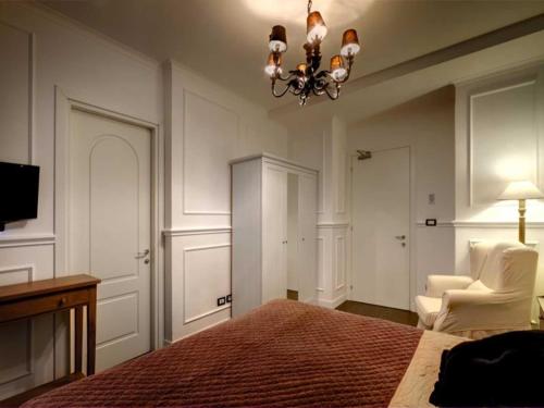 The B Place - image 6