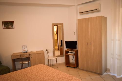 Hotel Condor - main image