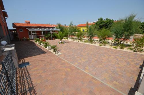 Apartments Komljen - main image
