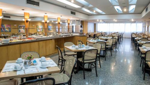 Restaurant, Copacabana Mar Hotel in Rio De Janeiro