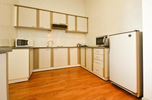 Kitchen, Jetty Suites Apartments in Malacca