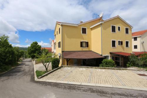  Apartment Bensak in Klimno