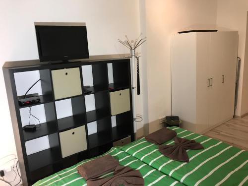 Big Homebase with Billardtable - image 6