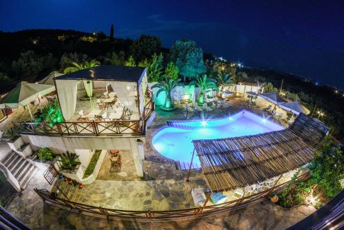 Vaade, Seralis Pelion in Koropi